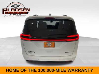2025 Chrysler Pacifica, $35699. Photo 4