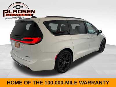 2025 Chrysler Pacifica, $35699. Photo 5