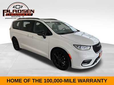 2025 Chrysler Pacifica, $35699. Photo 7