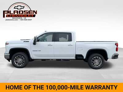 2026 Chevrolet 2500 Crew Cab, $85490. Photo 2