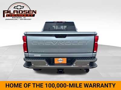2026 Chevrolet 3500 Crew Cab, $86925. Photo 4