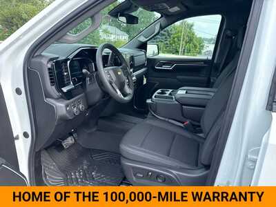 2026 Chevrolet 1500 Crew Cab, $60200. Photo 11