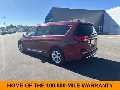 2017 Chrysler Pacifica, $5500. Photo 3