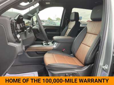 2026 Chevrolet 2500 Crew Cab, $90315. Photo 11