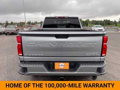 2026 Chevrolet 2500 Crew Cab, $90315. Photo 4