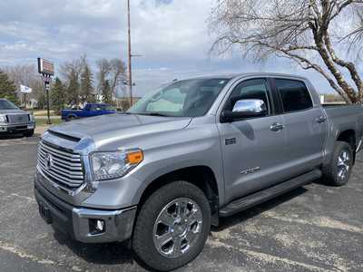 2016 Toyota Tundra Crew Cab, $33900. Photo 1