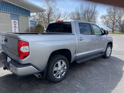 2016 Toyota Tundra Crew Cab, $33900. Photo 3
