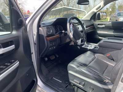 2016 Toyota Tundra Crew Cab, $33900. Photo 5