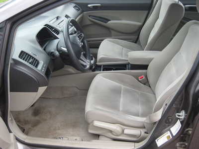 2010 Honda Civic, $6995. Photo 5