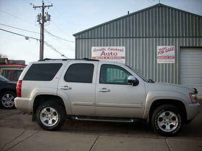2007 Chevrolet Tahoe, $5995. Photo 2