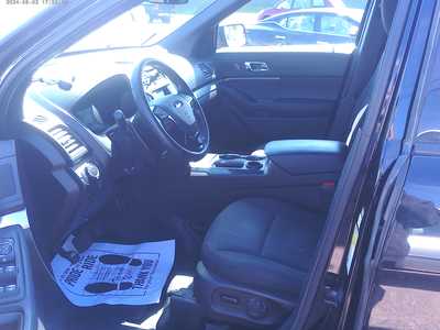 2017 Ford Explorer, $11995. Photo 6