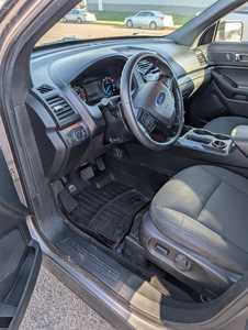 2017 Ford Explorer, $11695. Photo 5