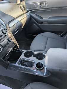 2017 Ford Explorer, $11695. Photo 11