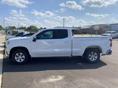 2020 Chevrolet 1500 Ext Cab, $19995. Photo 2