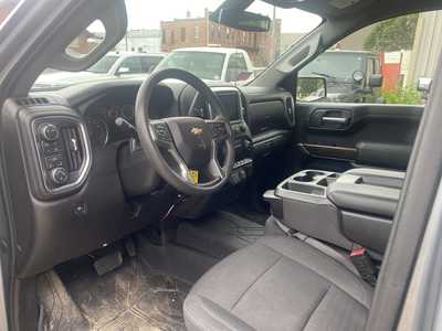 2020 Chevrolet 1500 Crew Cab, $24995. Photo 9