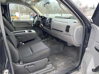 2010 GMC 2500 Reg Cab, $15995. Photo 9
