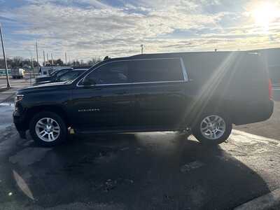 2016 Chevrolet Suburban, $11995. Photo 5