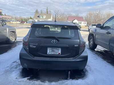2012 Toyota Prius, $7995. Photo 4