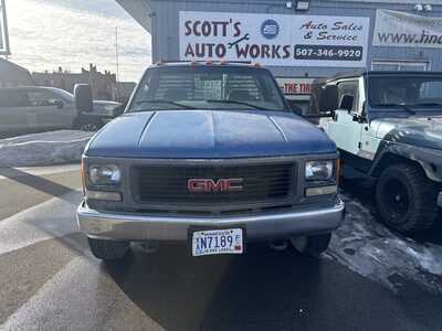 2000 GMC 3500 Reg Cab, $6995. Photo 2