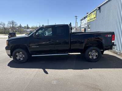 2013 GMC 2500 Ext Cab, $8995. Photo 2