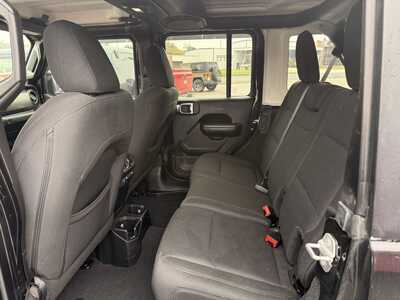2018 Jeep Wrangler Unlimited, $19995. Photo 10