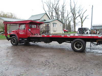 1988 International Truck, $4995. Photo 4
