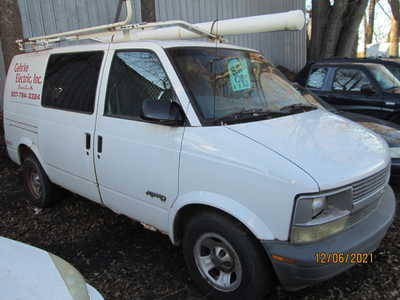 2001 Chevrolet Astro, $995. Photo 2