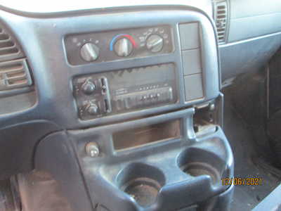 2001 Chevrolet Astro, $995. Photo 7