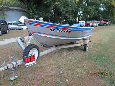 1983 Alumacraft Boat, Fishing, $1295. Photo 2