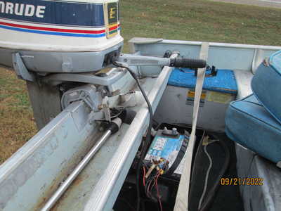 1983 Alumacraft Boat, Fishing, $1295. Photo 5