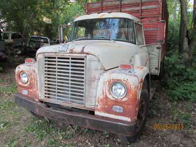 1963 International Loadstar, $1495. Photo 2