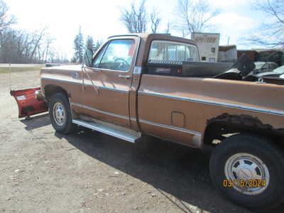 1979 GMC 2500 Reg Cab, $1995. Photo 2