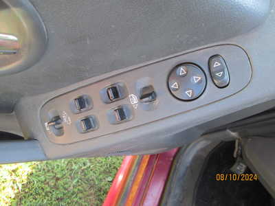 2005 Pontiac Grand Prix, $1295. Photo 7