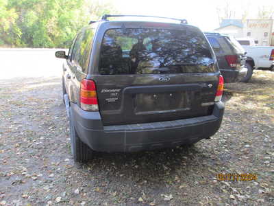 2007 Ford Escape, $3895. Photo 3