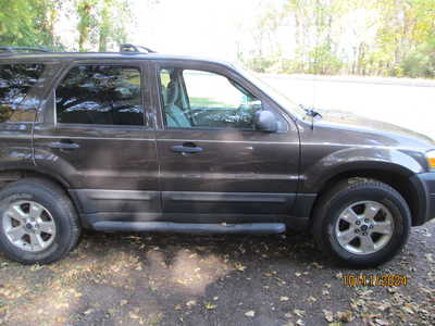 2007 Ford Escape, $3895. Photo 6