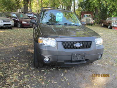 2007 Ford Escape, $3895. Photo 7
