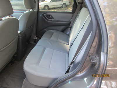 2007 Ford Escape, $3895. Photo 8