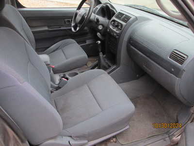 2004 Nissan Frontier, $1495. Photo 7