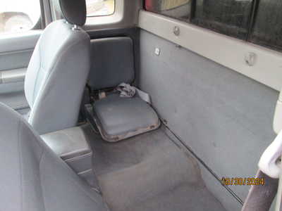 2004 Nissan Frontier, $1495. Photo 9