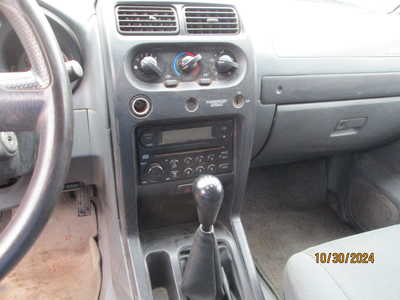 2004 Nissan Frontier, $1495. Photo 11