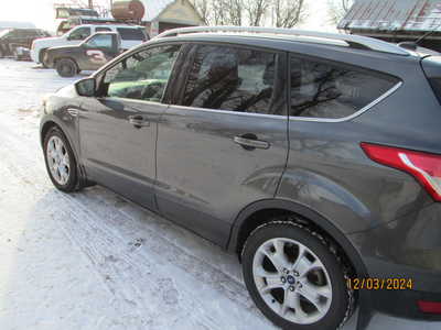 2016 Ford Escape, $5695. Photo 4