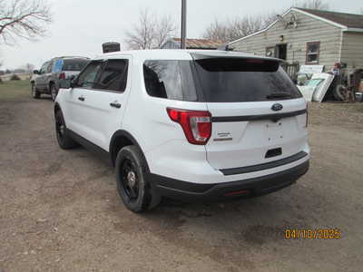 2018 Ford Explorer, $7895. Photo 4