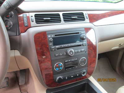 2009 Chevrolet Tahoe, $5495. Photo 12