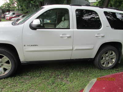 2007 GMC Yukon, $3695. Photo 2