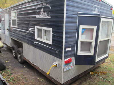 2013 Ice Castle , $3985. Photo 5