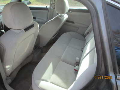 2009 Chevrolet Impala, $2395. Photo 5