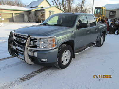 2010 Chevrolet 1500 Crew Cab, $4895. Photo 1