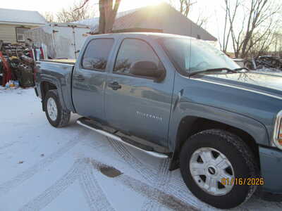 2010 Chevrolet 1500 Crew Cab, $4895. Photo 5