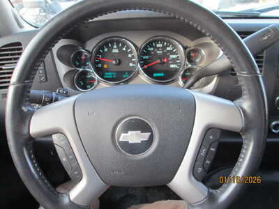 2010 Chevrolet 1500 Crew Cab, $4895. Photo 7