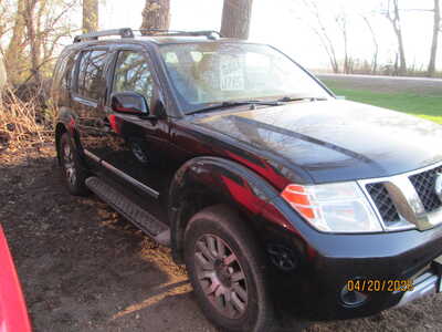 2011 Nissan Pathfinder, $1795. Photo 4